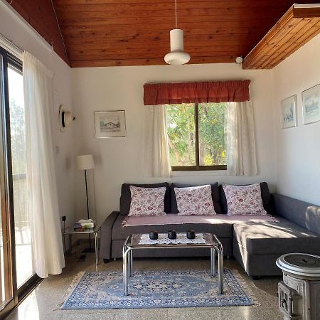 נאו חוריו Philip'S Holiday House מראה חיצוני תמונה