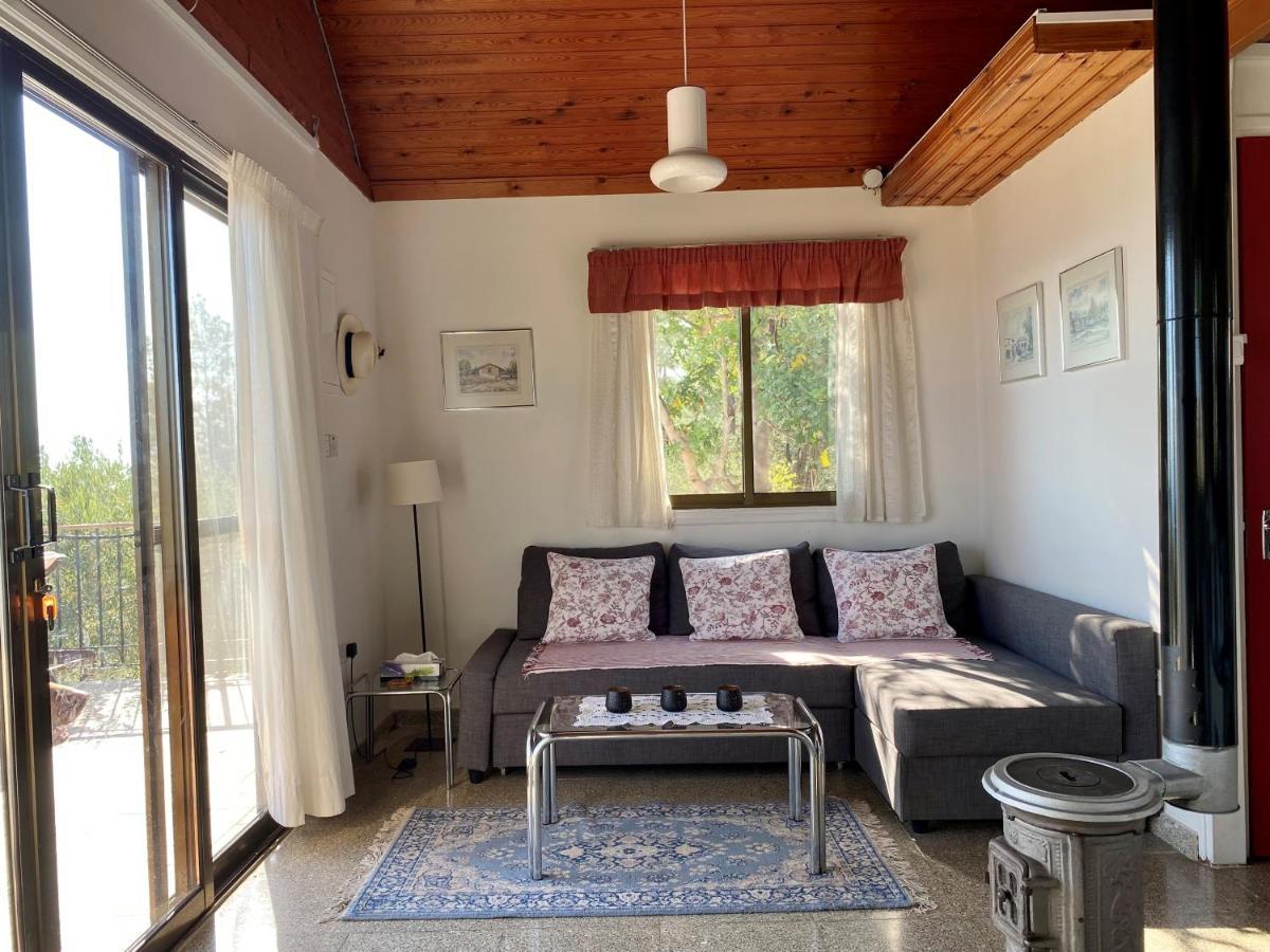 נאו חוריו Philip'S Holiday House מראה חיצוני תמונה