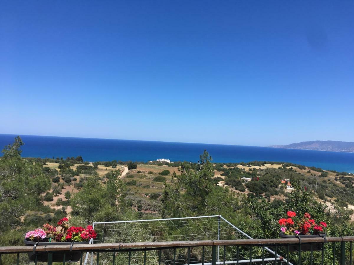 נאו חוריו Philip'S Holiday House מראה חיצוני תמונה