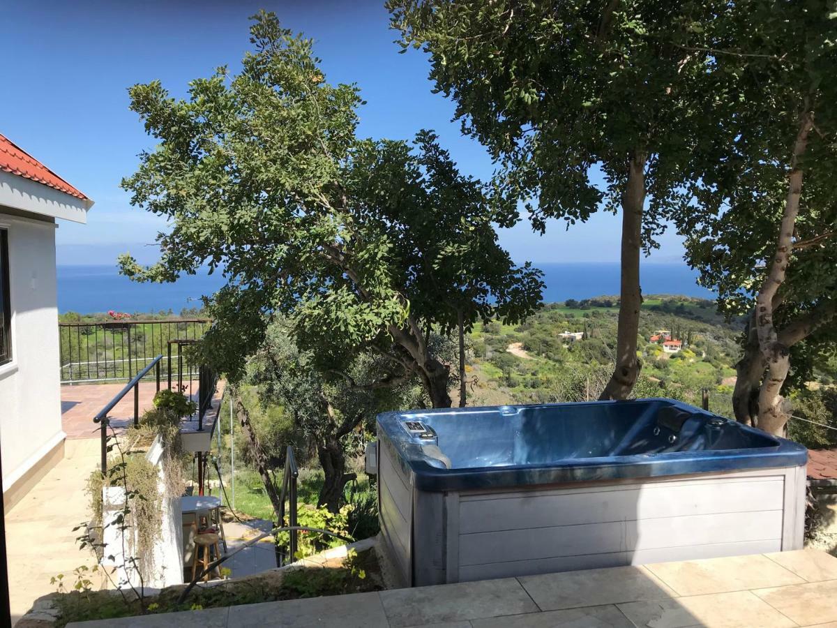 נאו חוריו Philip'S Holiday House מראה חיצוני תמונה